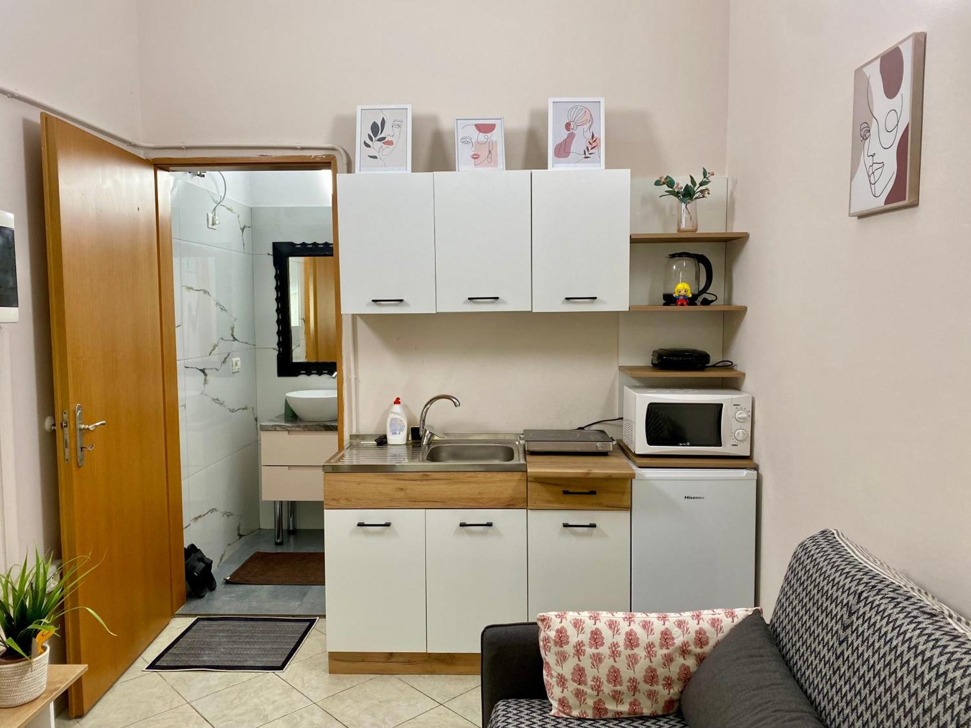 Dori'S Wilson Studio At Blloku Neighborhood Tirana Exterior foto